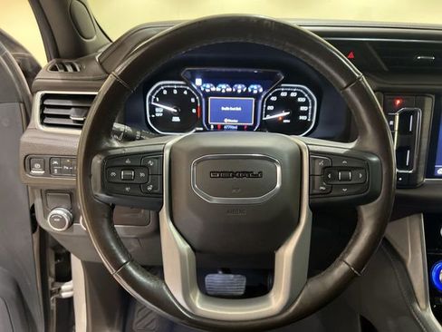 Used 2021 GMC Yukon XL Denali w/ Denali Premium Package RWD image 10