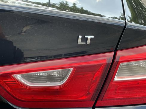 Used 2018 Chevrolet Malibu LT FWD image 34