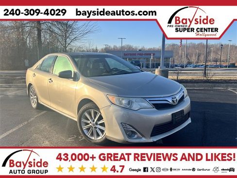 Used 2014 Toyota Camry XLE image 1