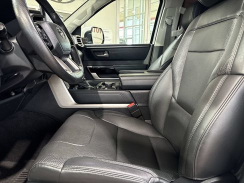 Used 2022 Toyota Tundra Limited AWD/4WD image 11
