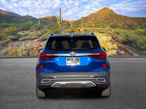 Certified 2021 Kia Seltos EX AWD/4WD image 9