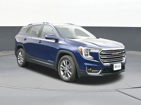Used 2023 GMC Terrain SLT image 22