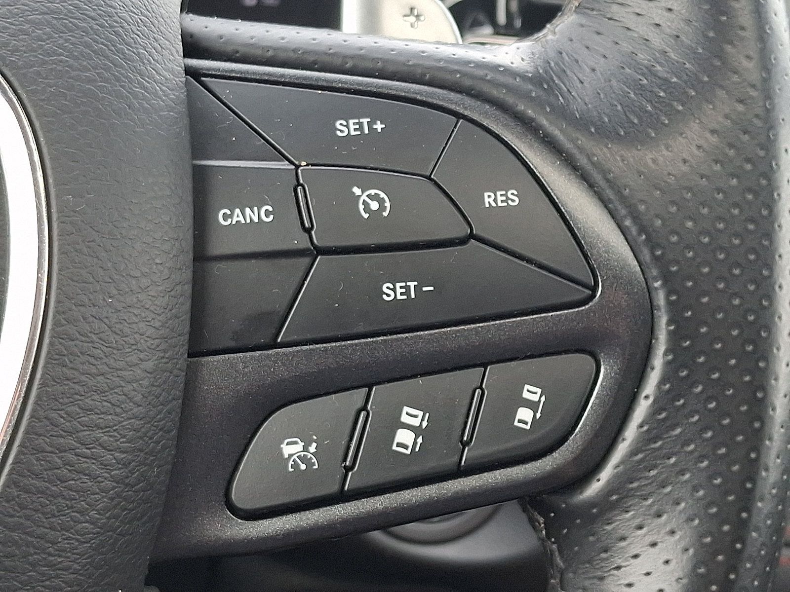 Used 2023 Dodge Durango R/T AWD/4WD image 25