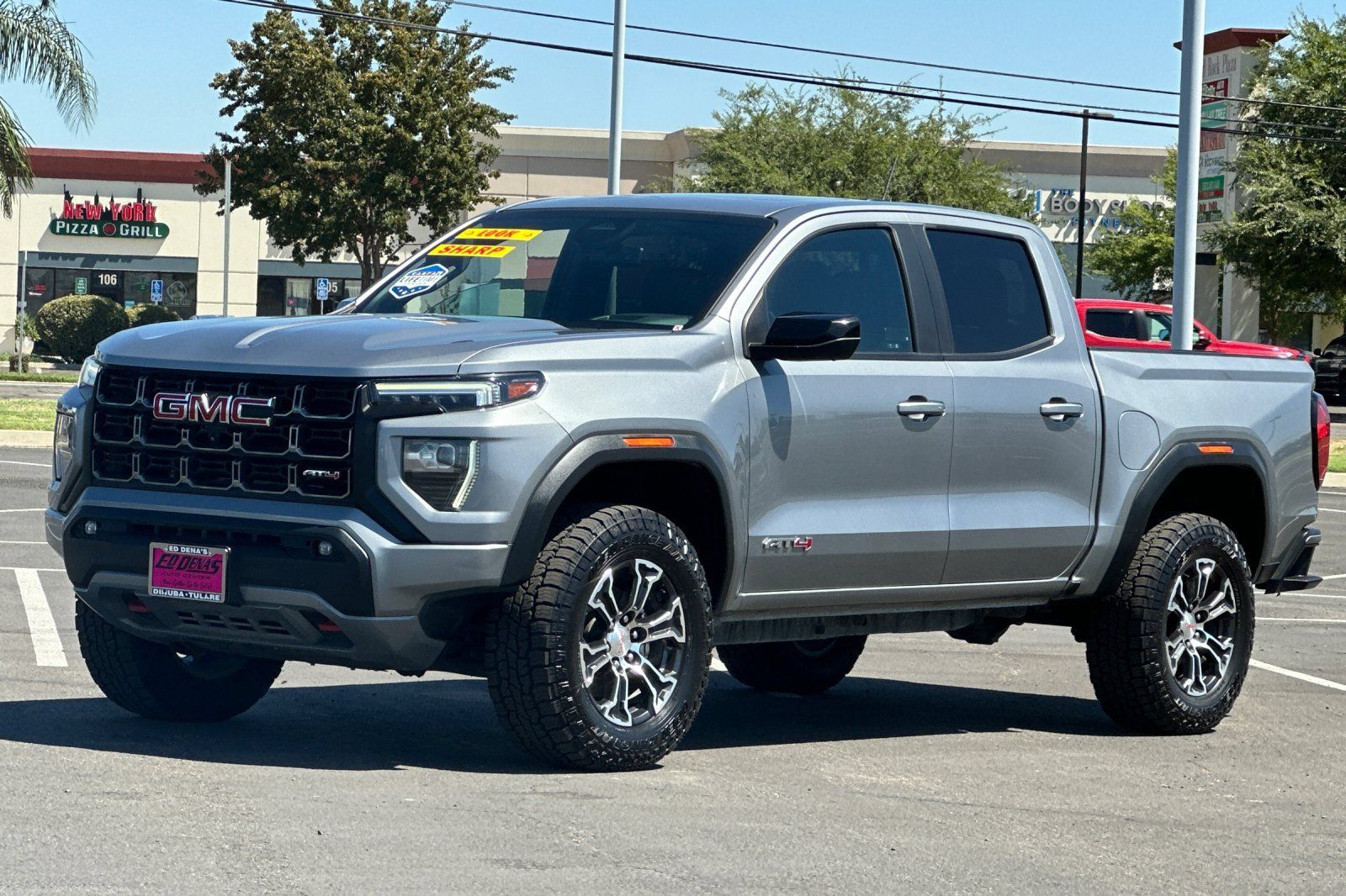 Used 2023 GMC Canyon AT4 w/ AT4 Premium Package AWD/4WD image 9