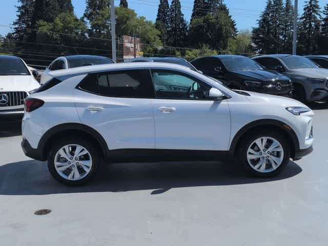 Used 2024 Buick Encore GX Preferred FWD image 9