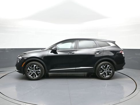 Certified 2023 Kia Sportage EX AWD/4WD image 9