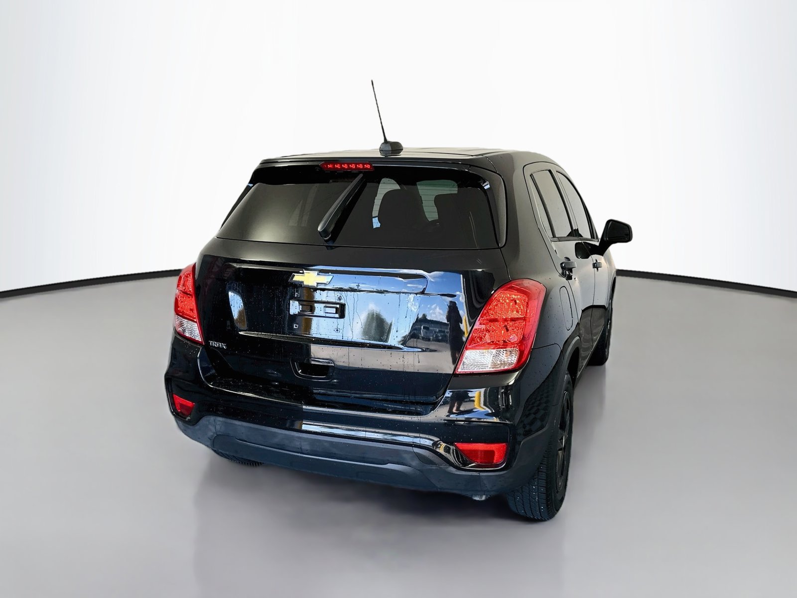 Used 2020 Chevrolet Trax LS w/ Tint and Cruise Package FWD image 7