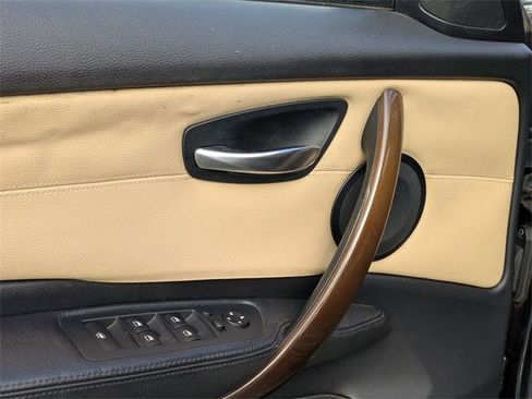 Used 2012 BMW 128i Convertible image 10