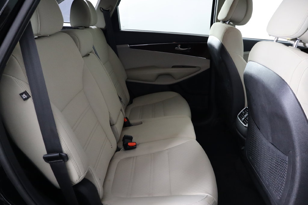 Used 2016 Kia Sorento AWD image 17