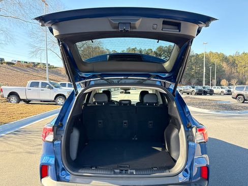 Used 2022 Ford Escape SEL w/ Technology Package image 30