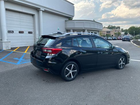 Used 2022 Subaru Impreza 2.0i Premium AWD/4WD image 5
