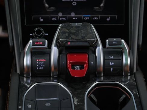 Used 2021 Lamborghini Urus image 68