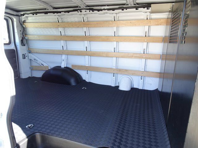 Used 2024 Chevrolet Express 2500 w/ Driver Convenience Package RWD image 16
