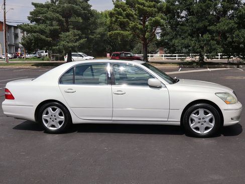 Used 2005 Lexus LS 430 image 3