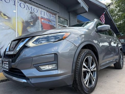 Used 2017 Nissan Rogue SL w/ SL Premium Package AWD/4WD image 5