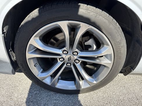 Used 2022 Dodge Challenger R/T image 34