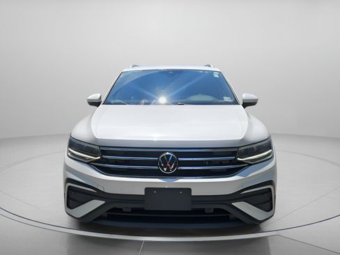 Used 2023 Volkswagen Tiguan SE FWD image 8