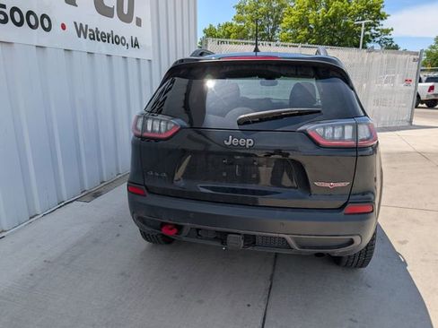 Used 2019 Jeep Cherokee Trailhawk w/ Comfort/Convenience Group AWD/4WD image 13