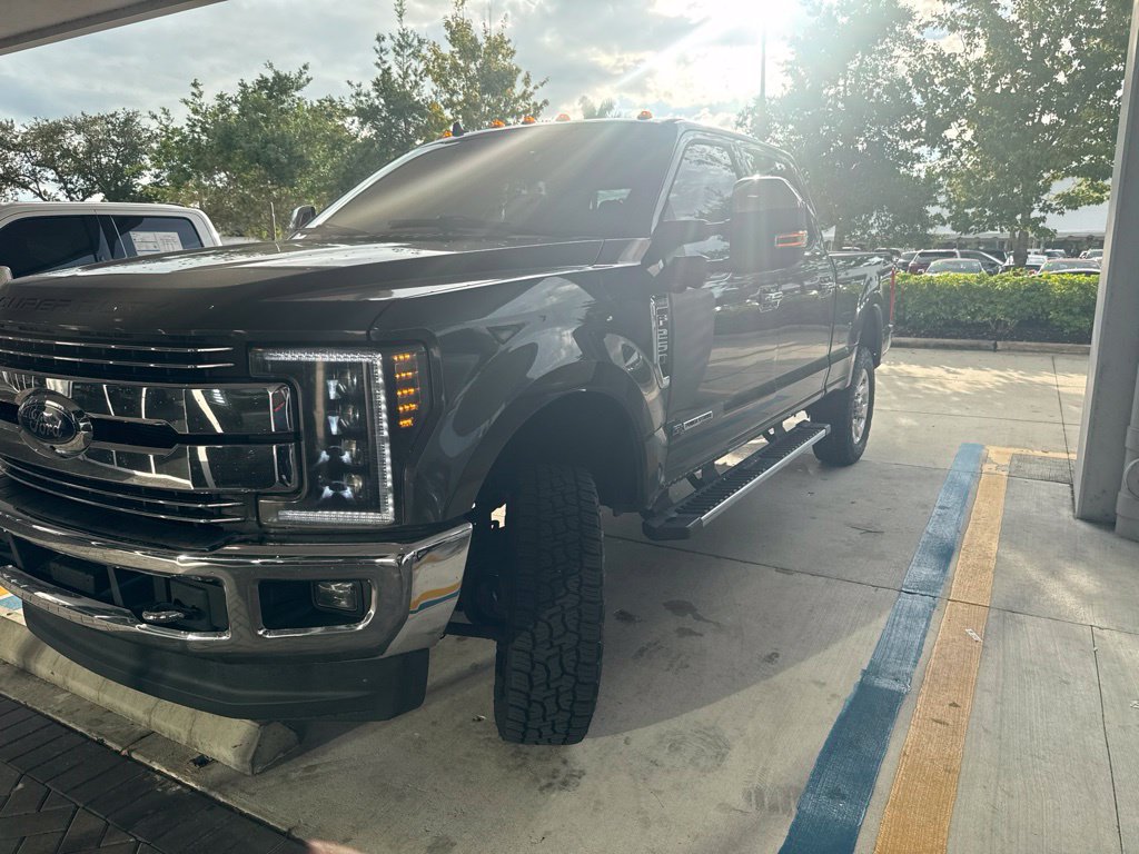 Used 2019 Ford F250 Lariat w/ Chrome Package AWD/4WD image 3