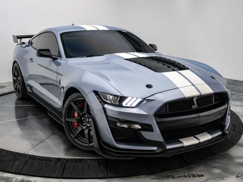 Used 2022 Ford Mustang Shelby GT500 w/ Carbon Fiber Track Pack RWD image 29