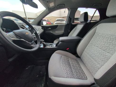 Used 2024 Chevrolet Equinox LT FWD image 21