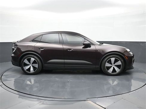 Used 2024 Porsche Macan 4 Electric image 23