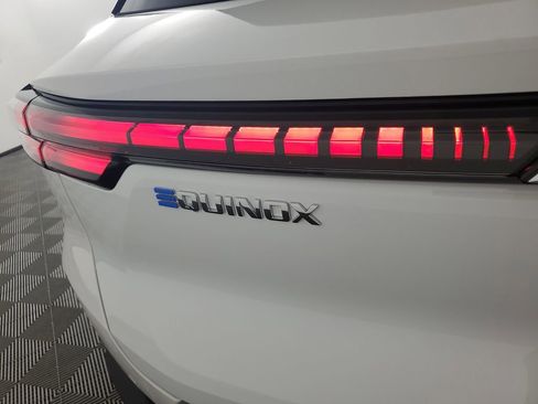 New 2026 Chevrolet Equinox EV LT image 29