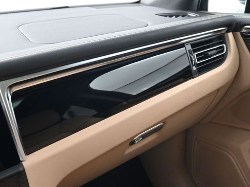 Used 2023 Porsche Macan image 23