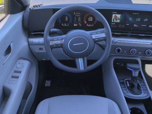 New 2026 Hyundai Kona SE image 18