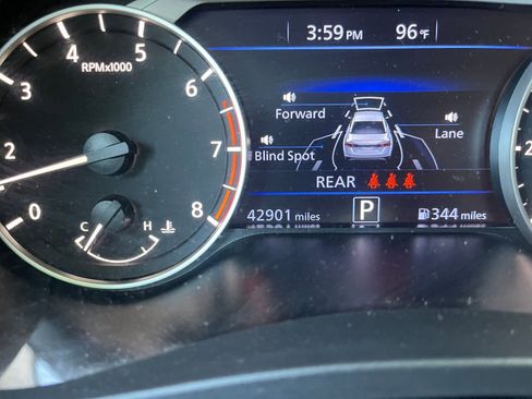 Used 2025 Nissan Altima 2.5 SV FWD image 39
