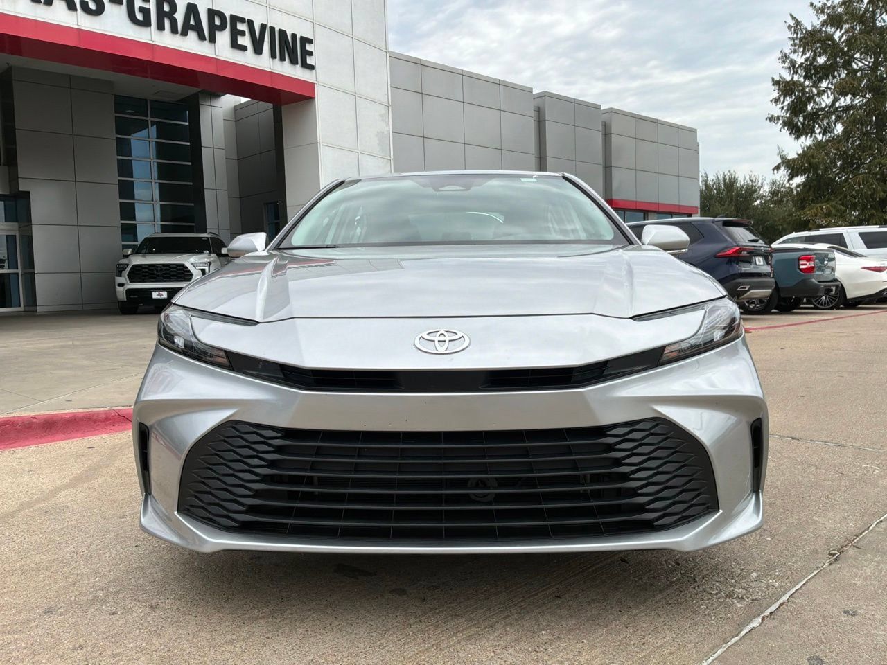 Used 2026 Toyota Camry LE FWD image 3
