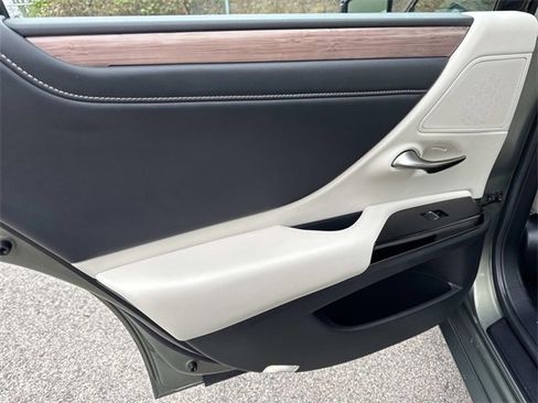 Certified 2025 Lexus ES 350 w/ Premium Package image 12