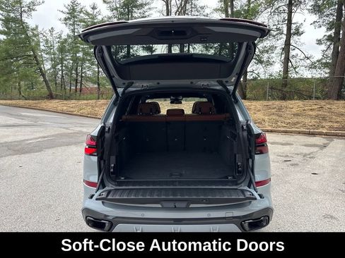 Used 2025 BMW X5 xDrive40i w/ Executive Package image 28