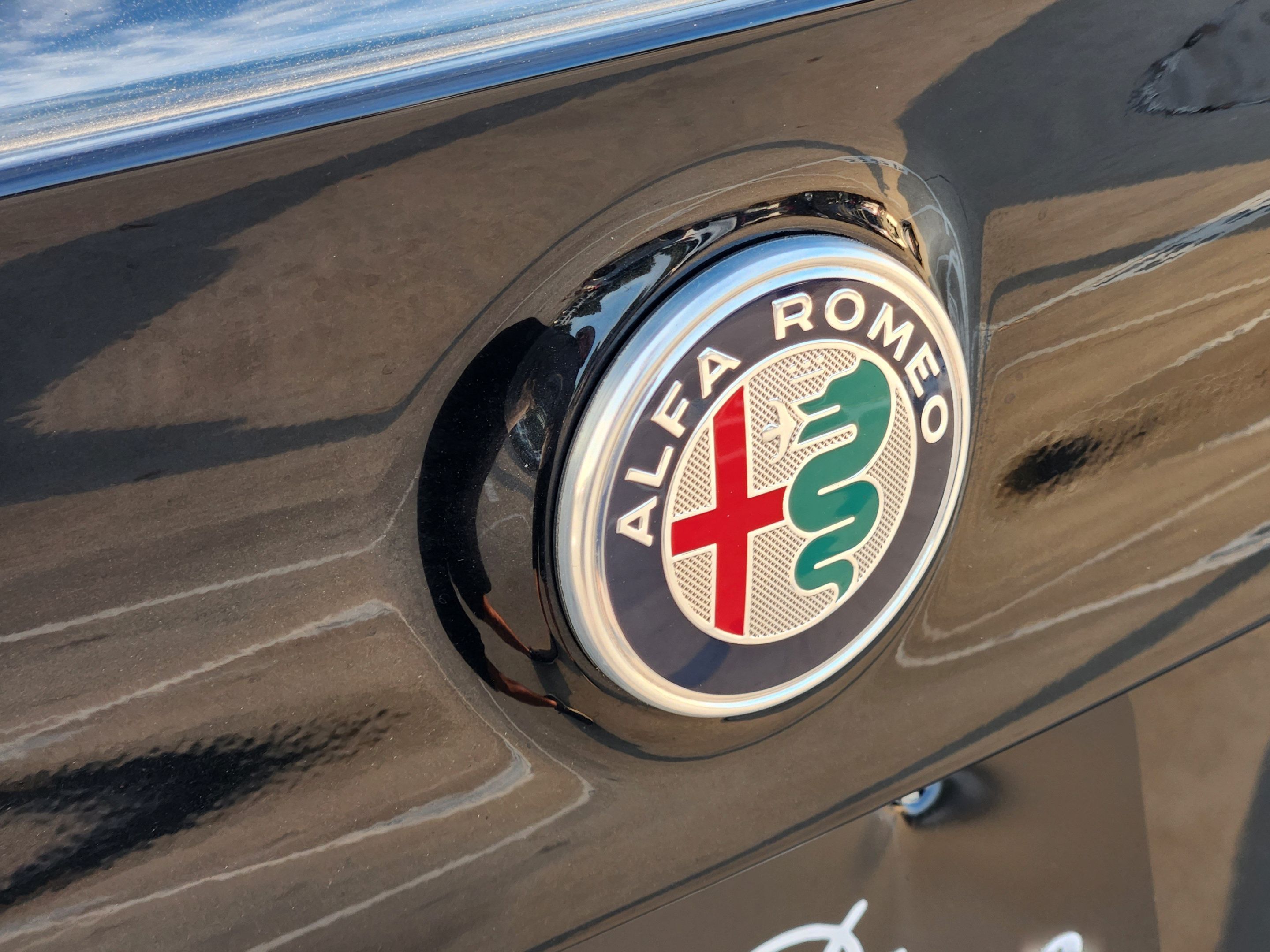 Used 2019 Alfa Romeo Giulia w/ Nero Edizione RWD image 39