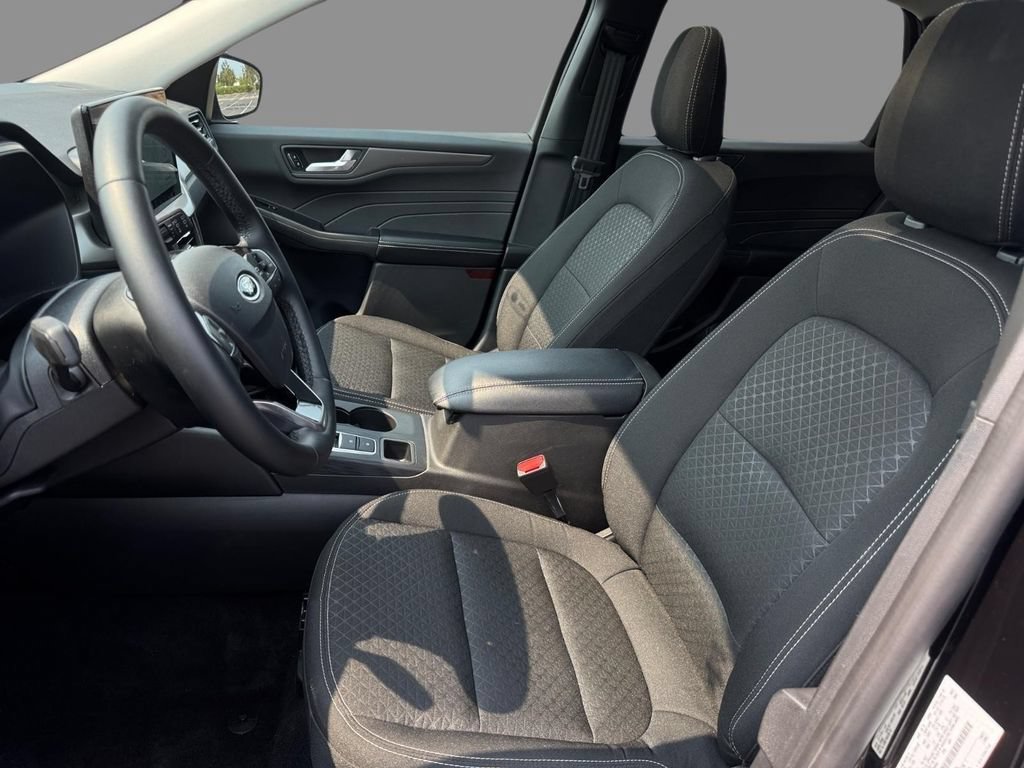 New 2024 Ford Escape Active w/ Tech Pack #2 FWD image 11