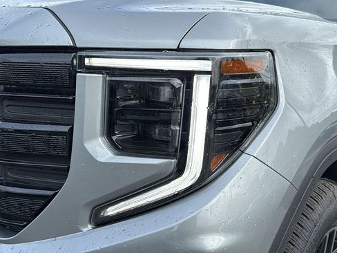 Used 2024 GMC Sierra 1500 Elevation image 9