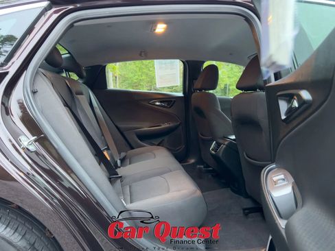 Used 2020 Chevrolet Malibu LT FWD image 15