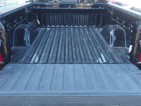 Used 2021 Chevrolet Silverado 1500 RST image 23