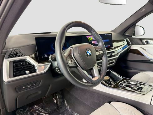 Used 2024 BMW X5 sDrive40i w/ Premium Package RWD image 9