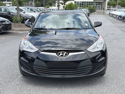 Used 2013 Hyundai Veloster FWD image 2