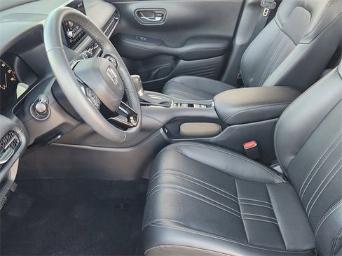 Used 2023 Honda HR-V EX-L image 11