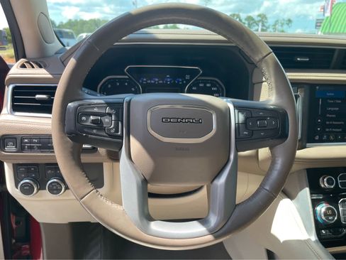 Used 2021 GMC Yukon Denali AWD/4WD image 15