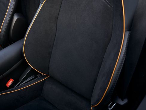 Used 2025 McLaren Artura Spider image 41