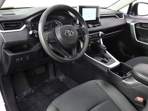 Used 2023 Toyota RAV4 LE image 12