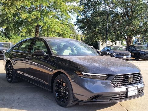 New 2025 Honda Accord SE image 5