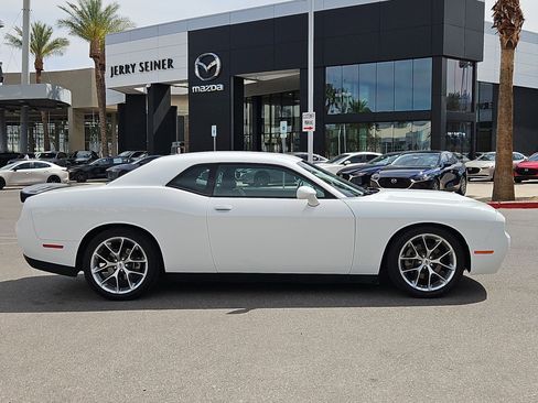 Used 2022 Dodge Challenger GT RWD image 6