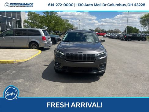 Used 2019 Jeep Cherokee Latitude Plus AWD/4WD image 9