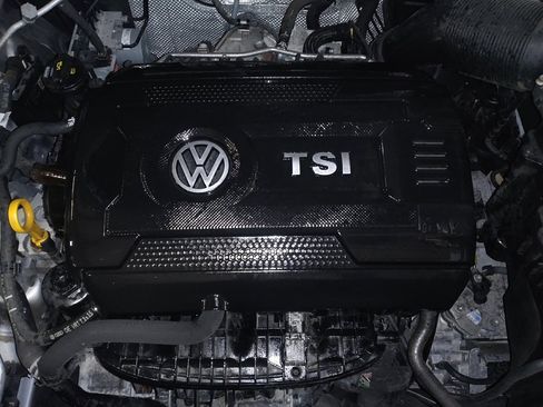 Used 2020 Volkswagen Atlas Cross Sport S image 30