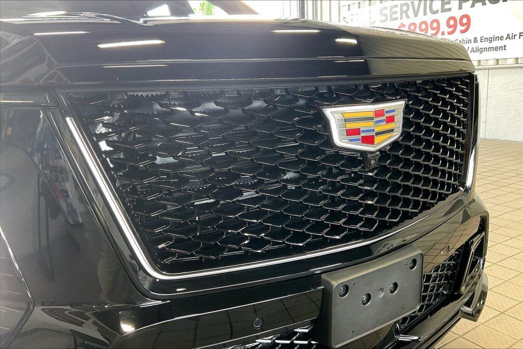 Used 2026 Cadillac Escalade ESV V AWD/4WD image 27