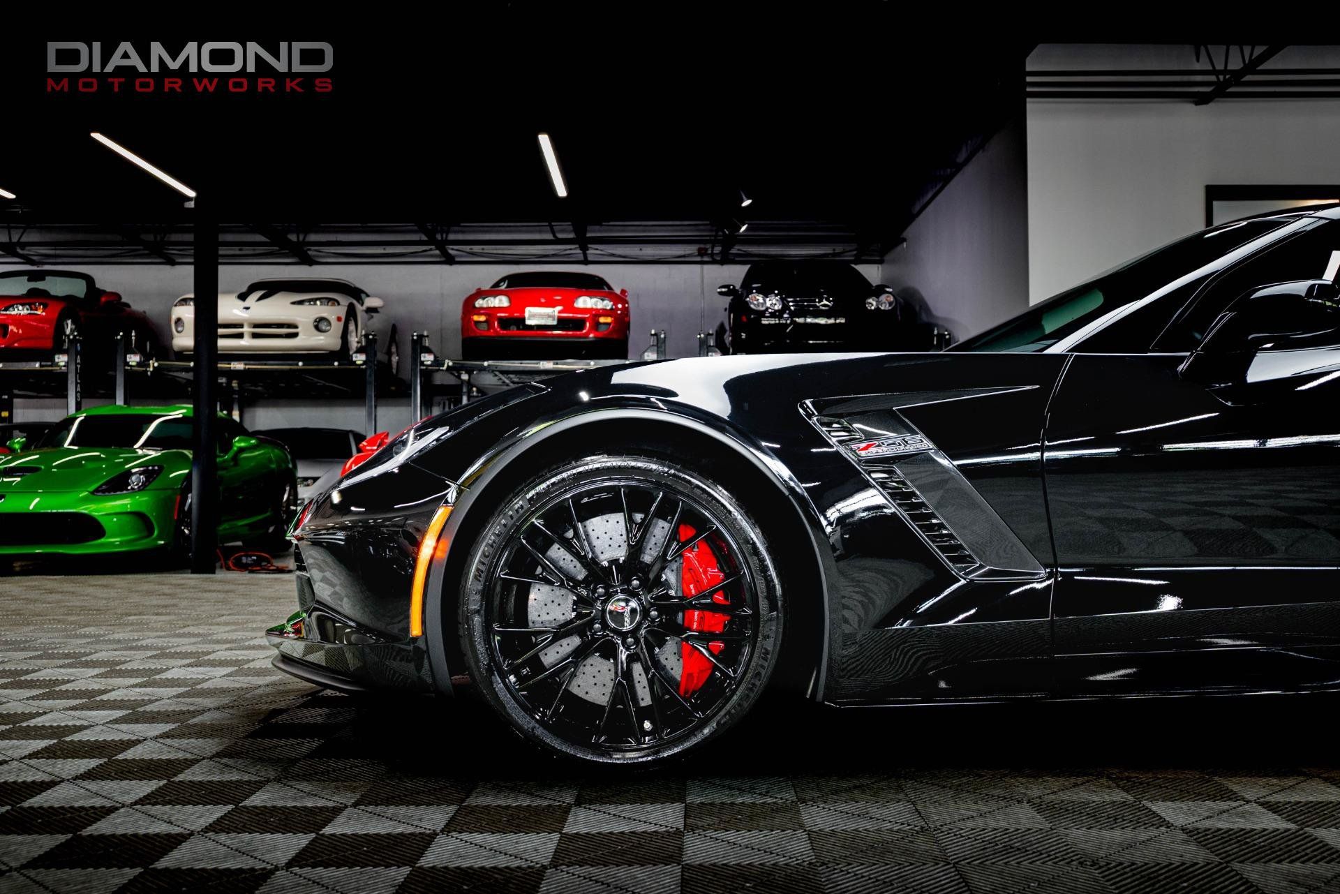 Used 2015 Chevrolet Corvette Z06 w/ 3LZ Preferred Equipment Group RWD image 8
